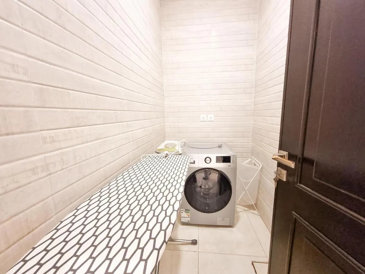 شقة جدة Hometel Residence Automated Experience In Prime Location
